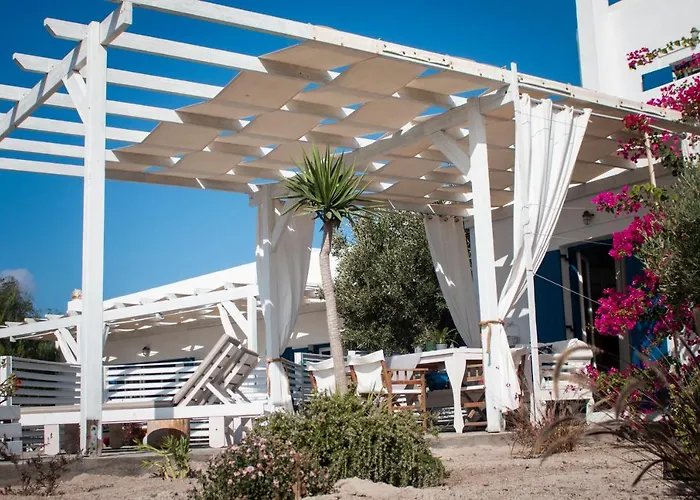 Arcana Santorini Villas, An Authentic Cycladic Experience